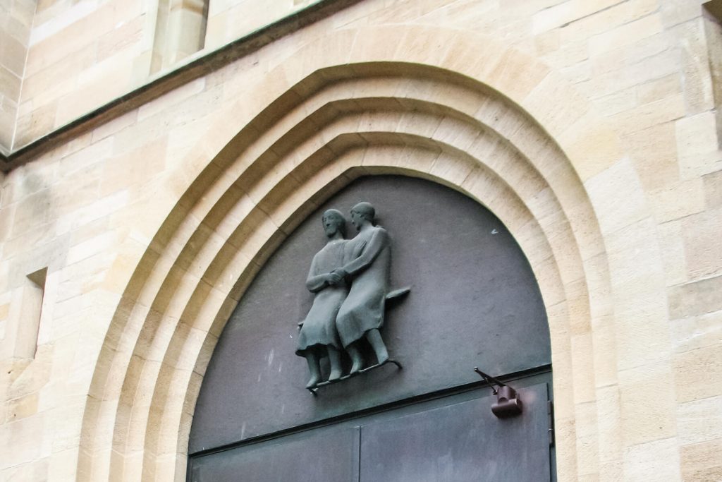 Fachbetriebe für Natursteinarbeiten